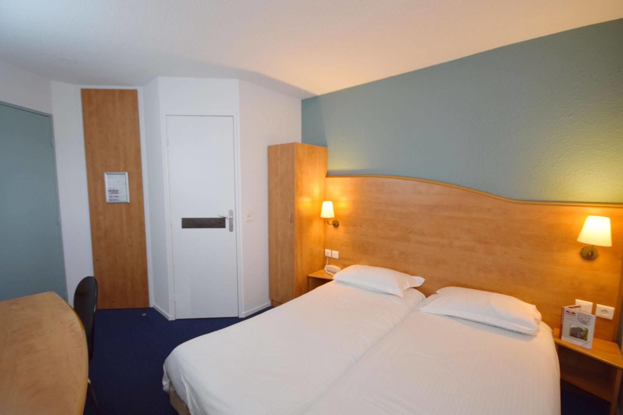 Brit Hotel Caen Herouville Eksteriør bilde