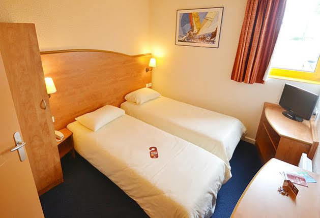 Brit Hotel Caen Herouville Eksteriør bilde
